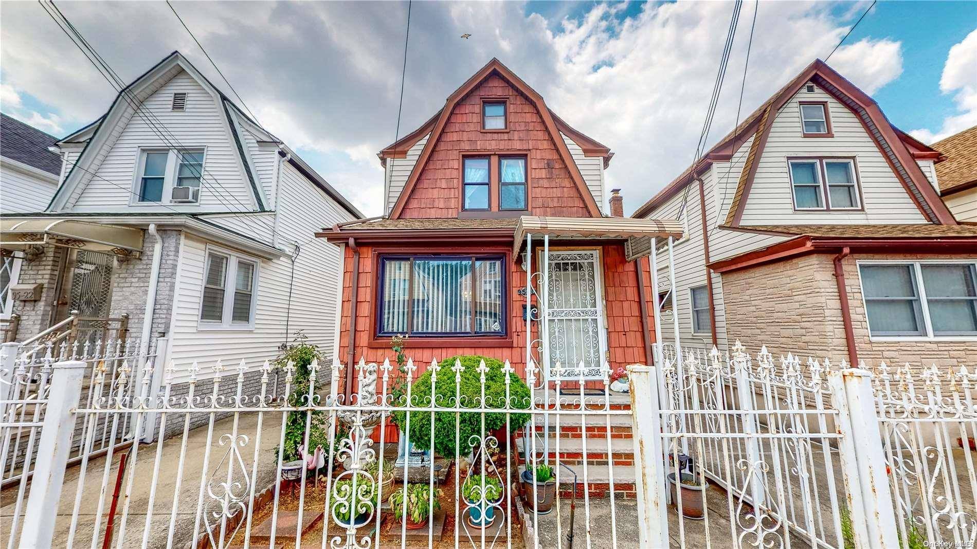 Richmond Hill, NY 11418,95-20 134th ST