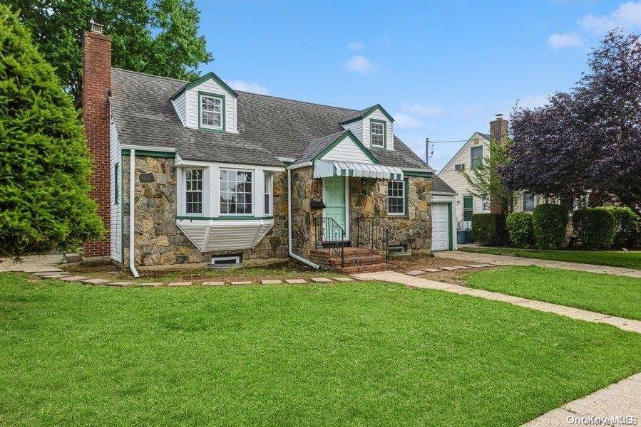 East Meadow, NY 11554,1790 Aaron AVE