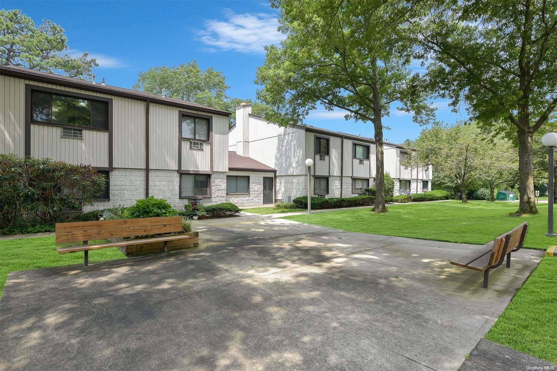 Ronkonkoma, NY 11779,59 Richmond BLVD #3B