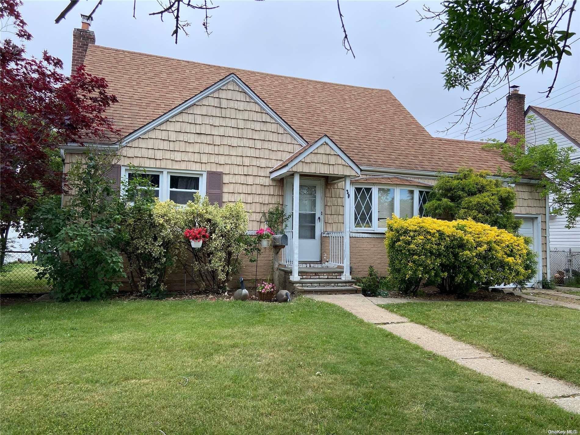 Farmingdale, NY 11735,30 Cinque DR