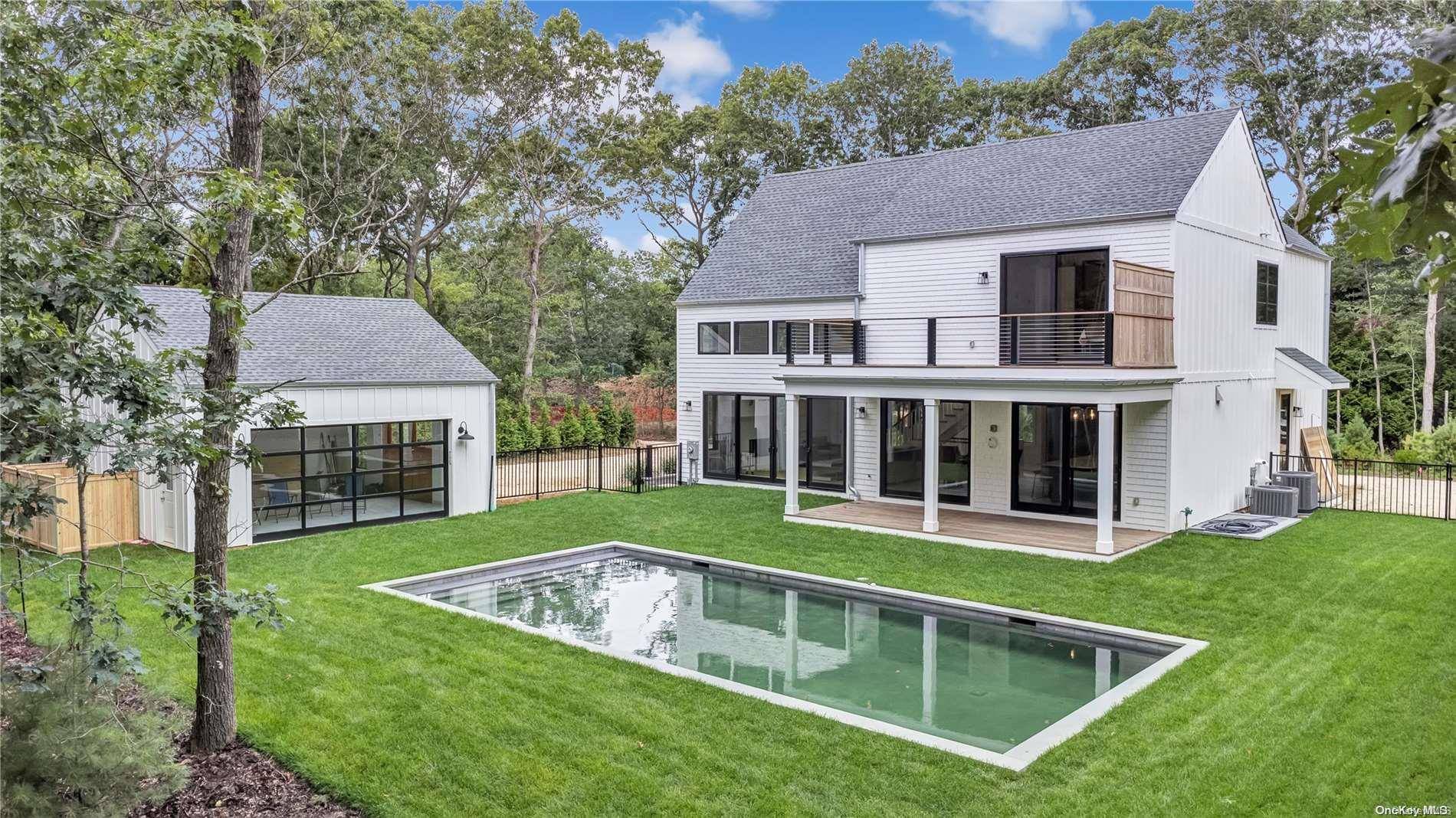 East Hampton, NY 11937,30 1st ST