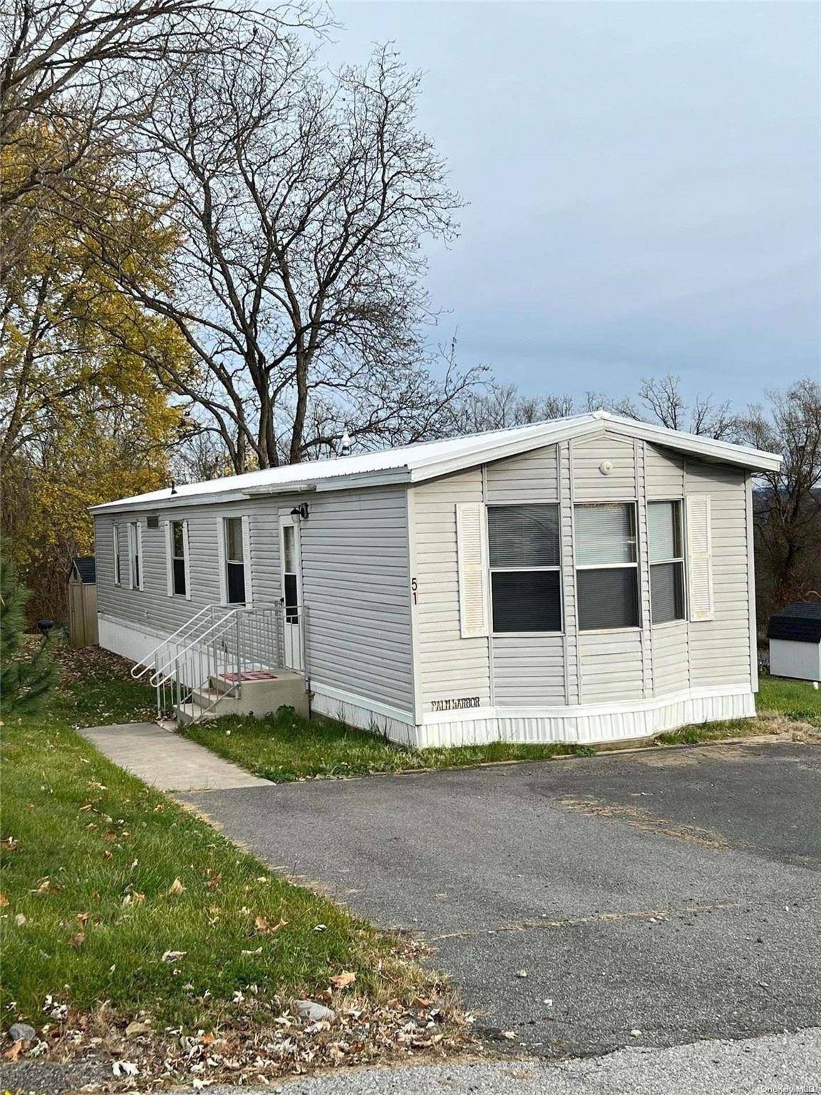 Out Of Area Town, NY 12170,51 Pine LN