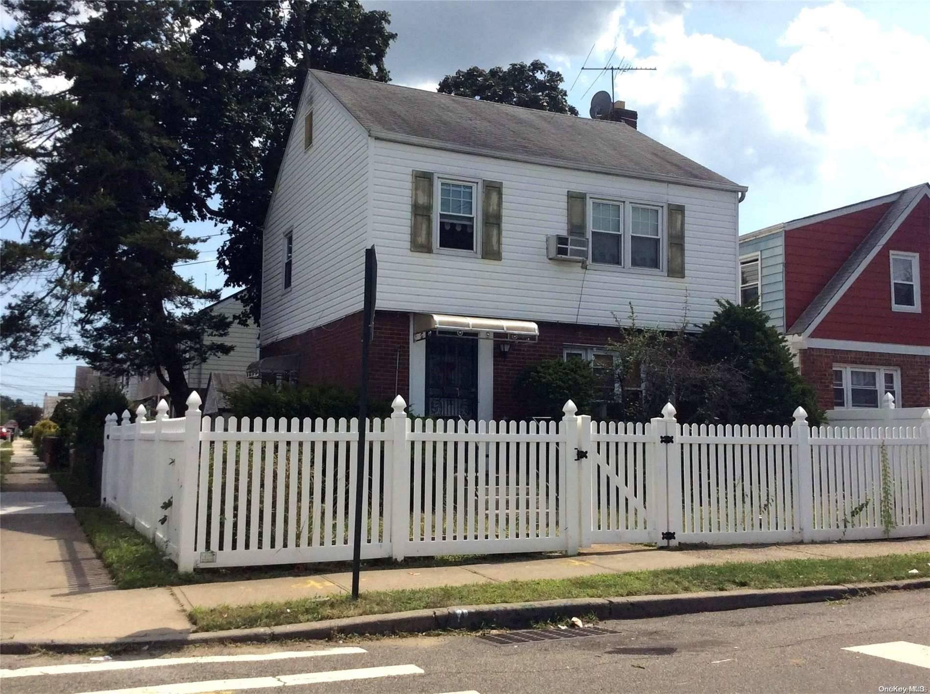Saint Albans, NY 11412,197-20 118th AVE