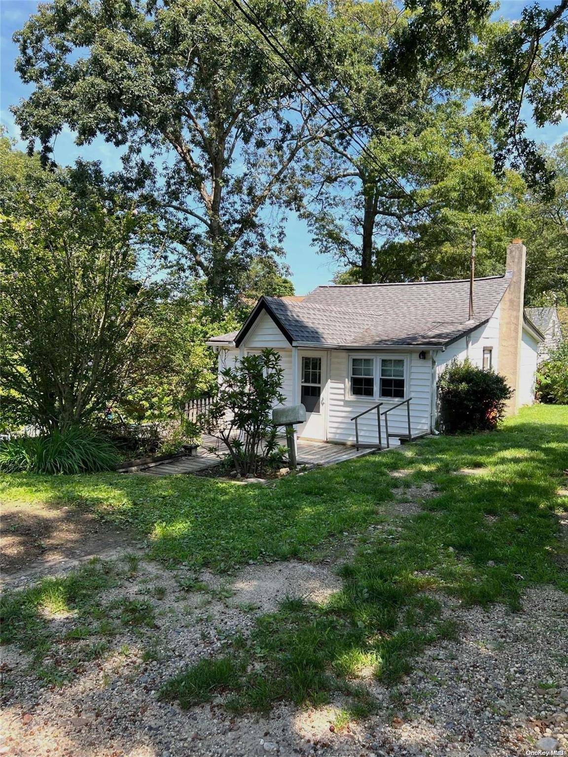 Nesconset, NY 11767,9 A Locust ST