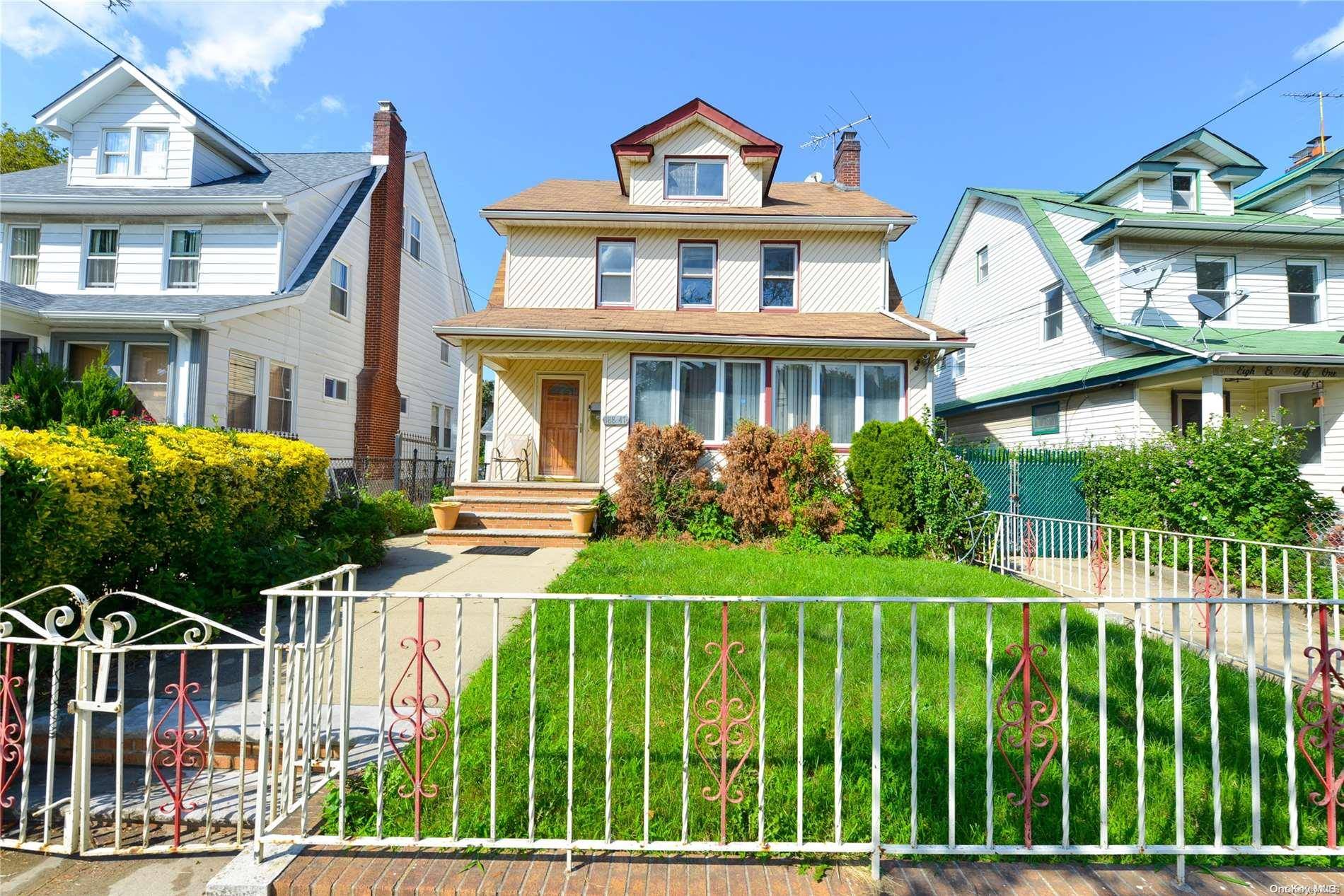 Saint Albans, NY 11412,188-47 Dormans RD