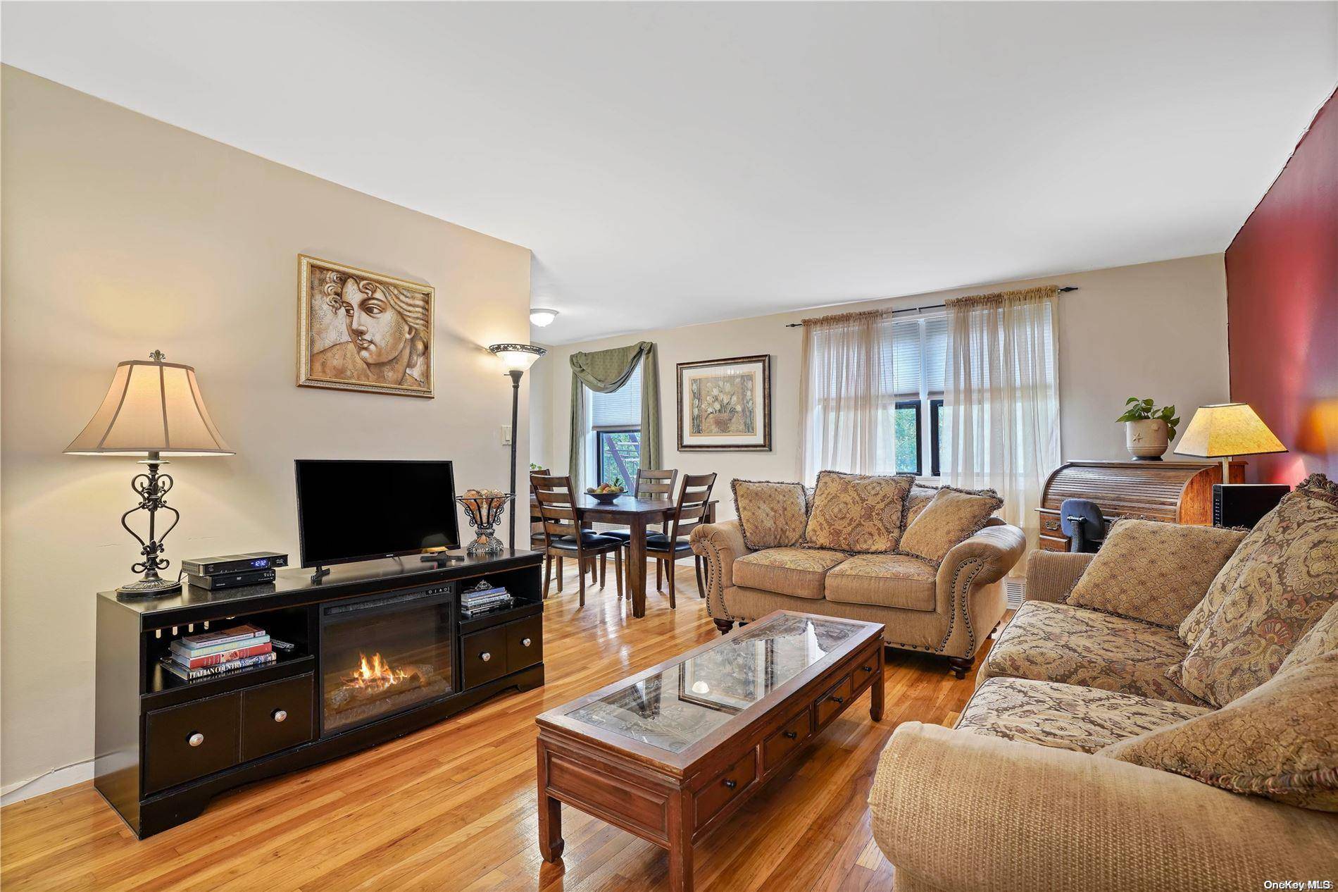 Howard Beach, NY 11414,84-40 153rd AVE #3A