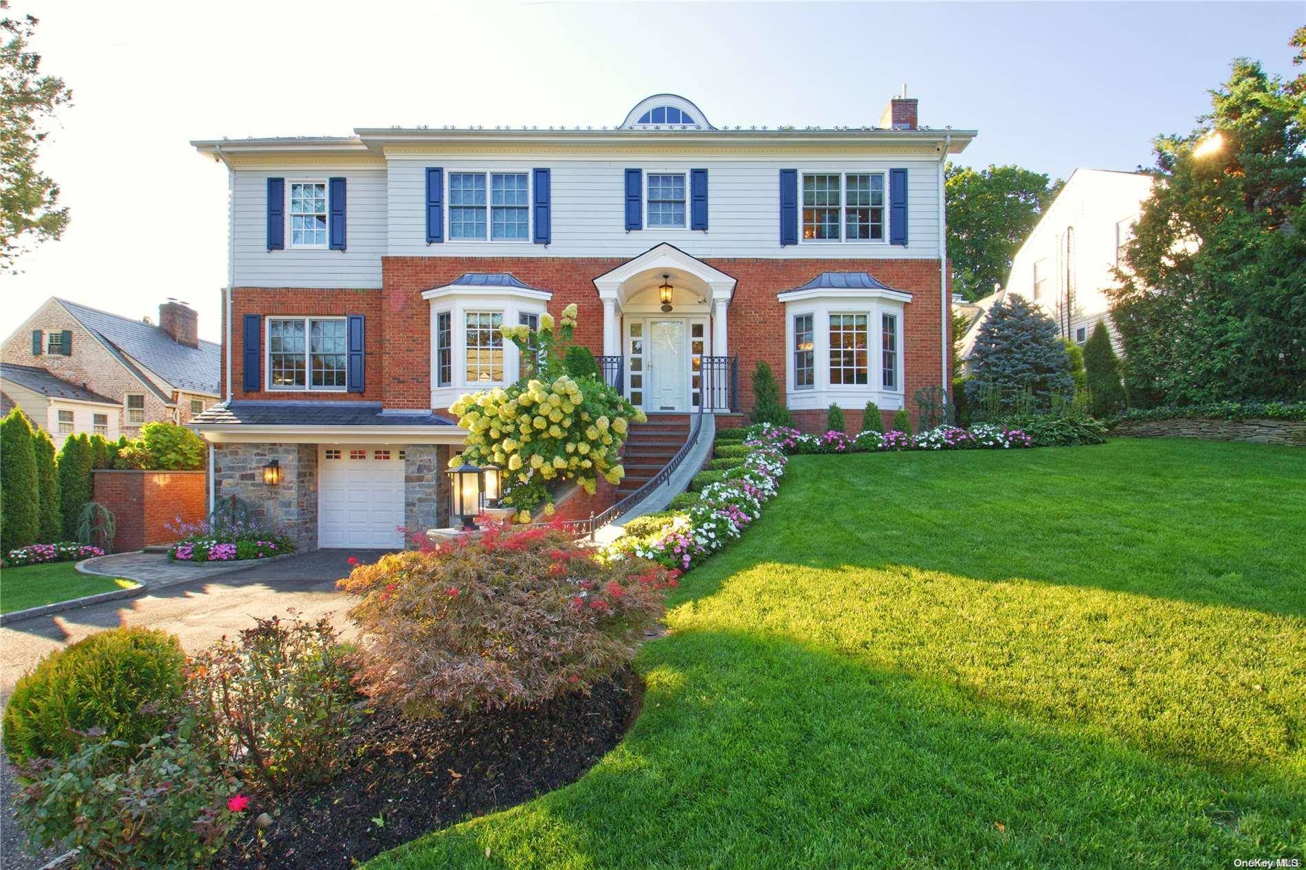 Manhasset, NY 11030,150 Revere RD