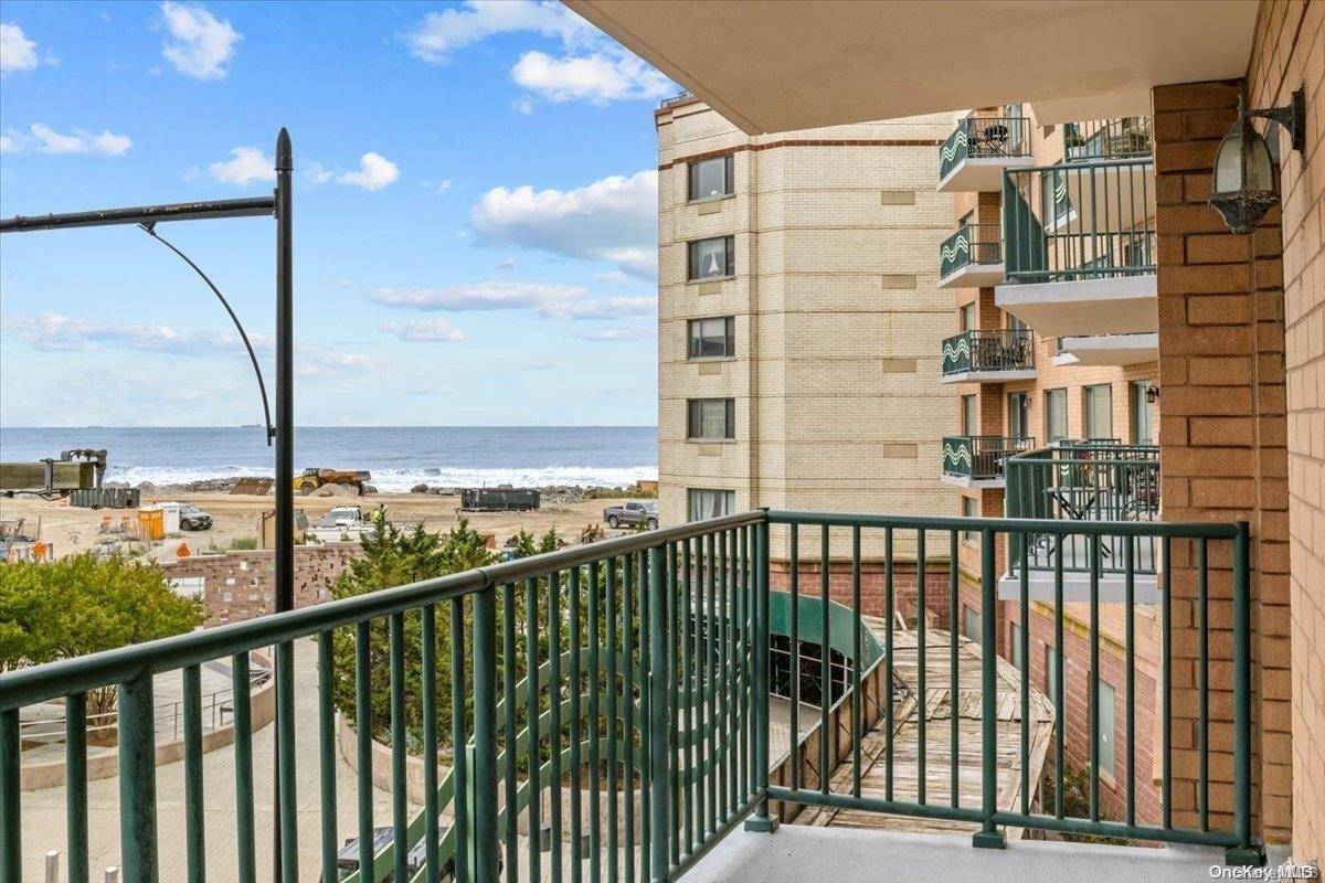 Rockaway Park, NY 11694,116-12 Ocean Promenade #310