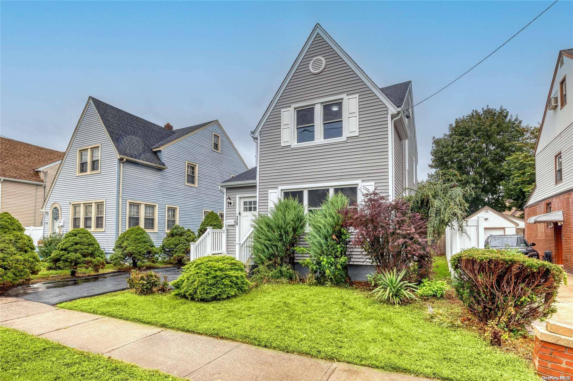 West Hempstead, NY 11552,178 Oak ST