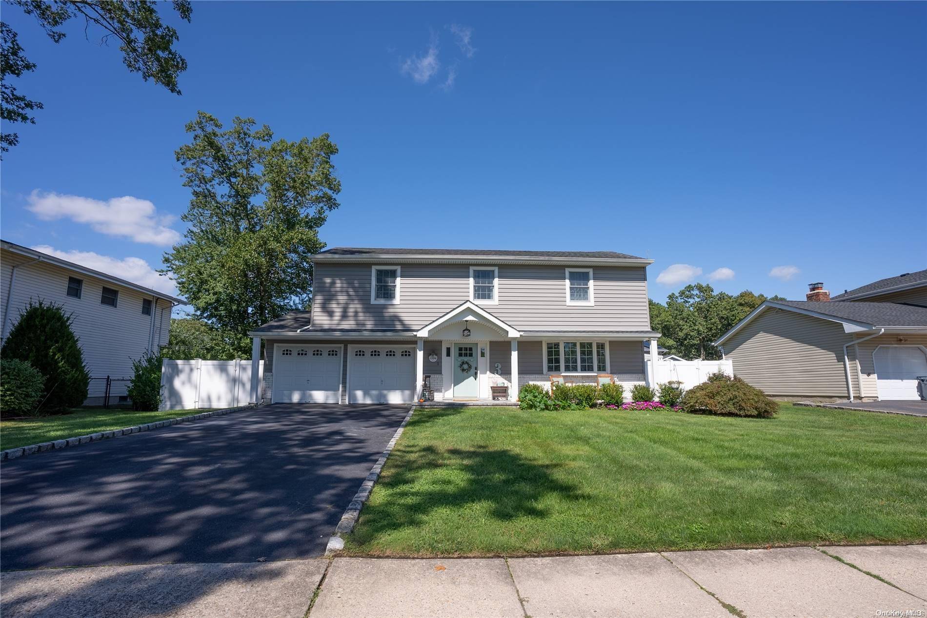 Smithtown, NY 11787,3 Sandra DR