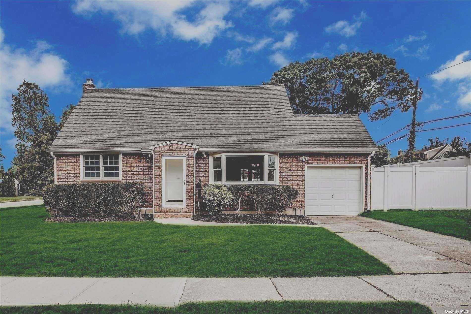 East Norwich, NY 11732,4 Laurel CT