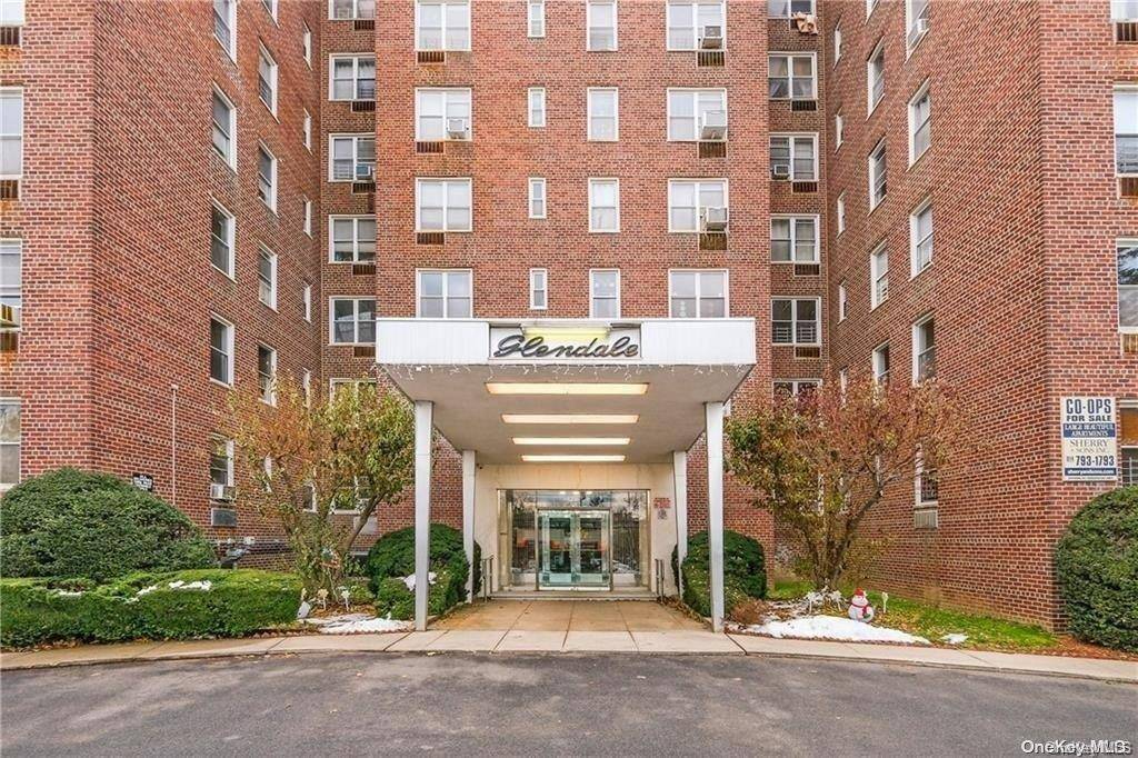 Yonkers, NY 10704,125 Bronx River Rd #3M