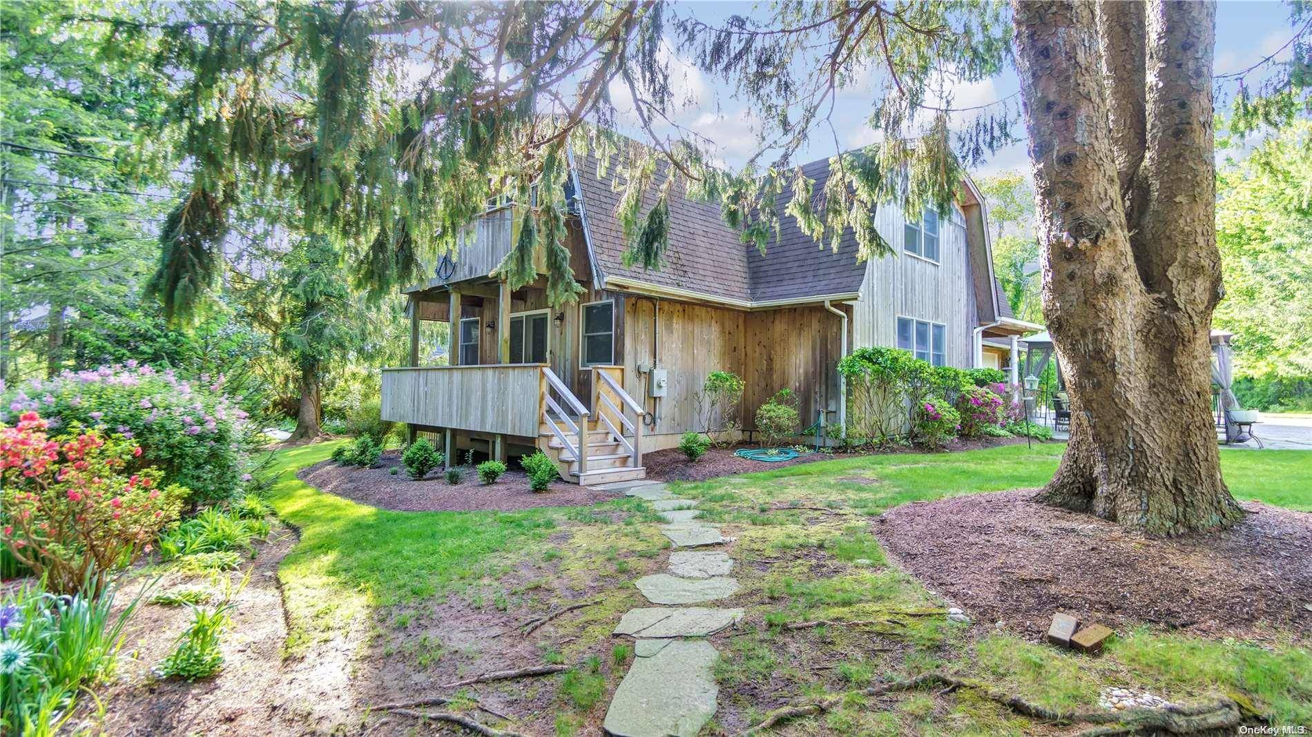 Southold, NY 11971,1755 Yennecott DR