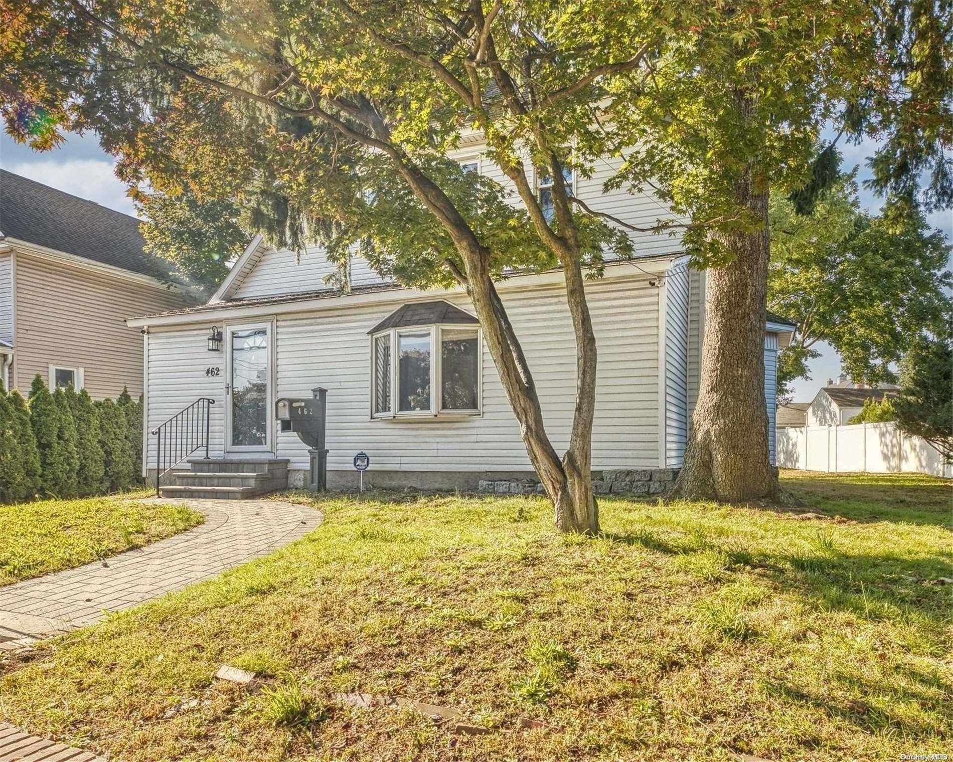 Farmingdale, NY 11735,462 Secatogue AVE