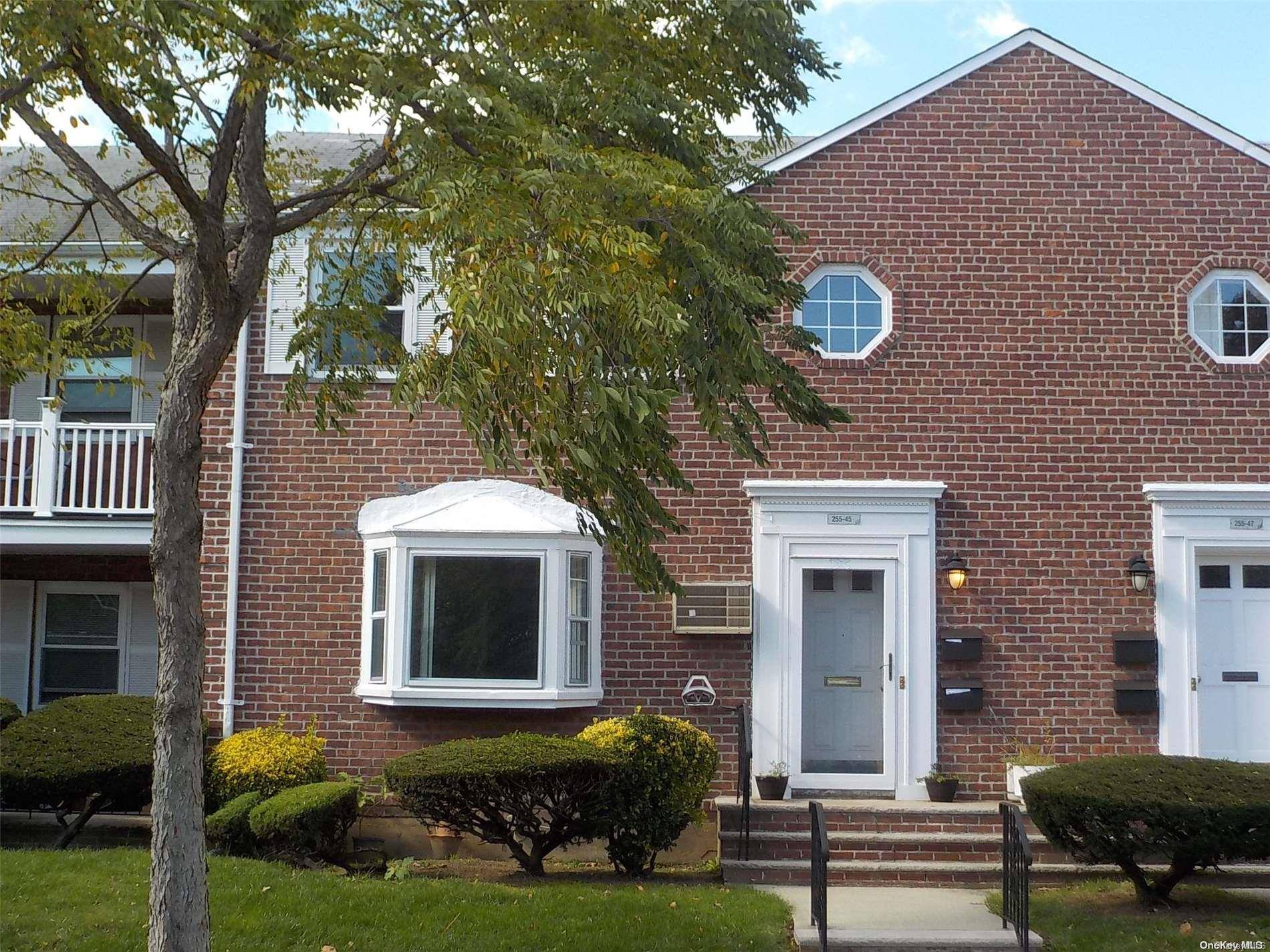 Glen Oaks, NY 11004,255-45 74th AVE #2nd fl