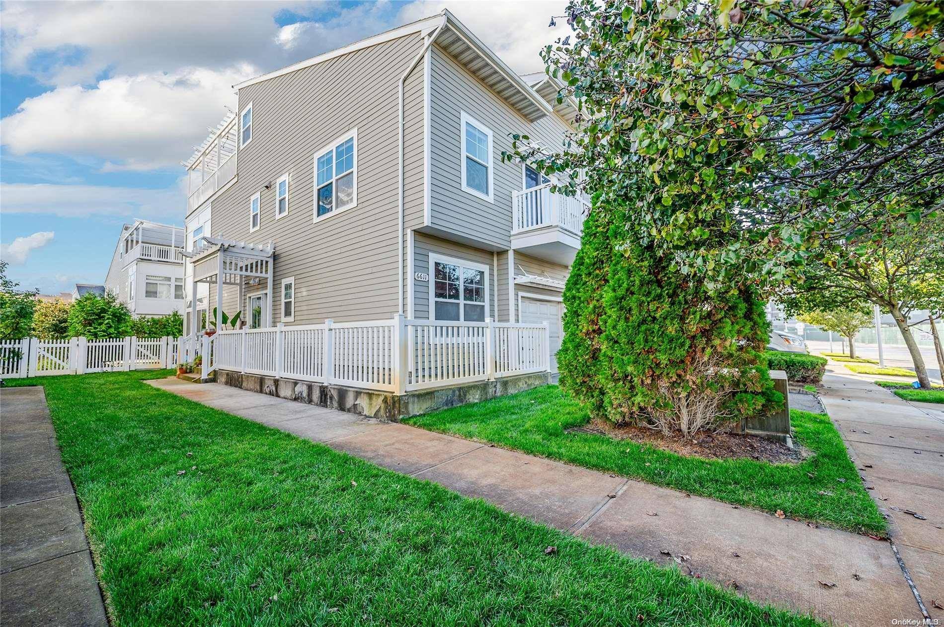 Arverne, NY 11692,66-11 Surf AVE