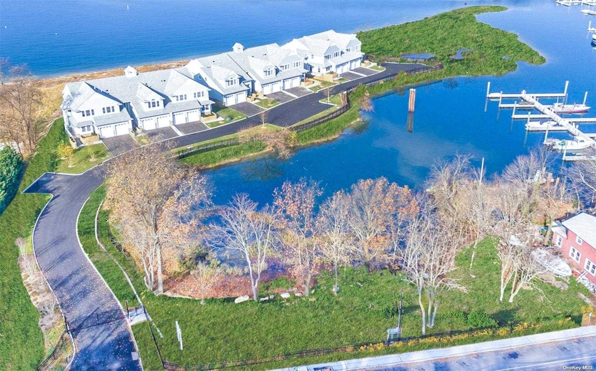 Glen Cove, NY 11542,8 Sea Isle #8