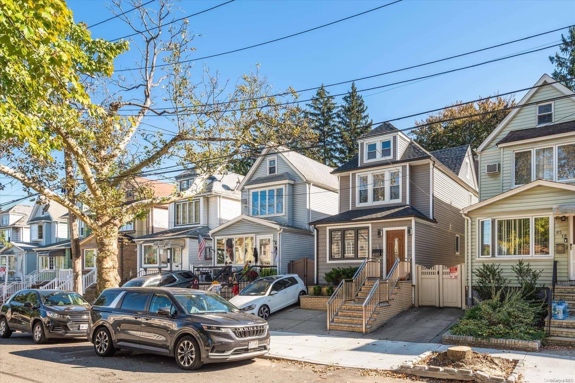 Glendale, NY 11385,65-20 80th AVE