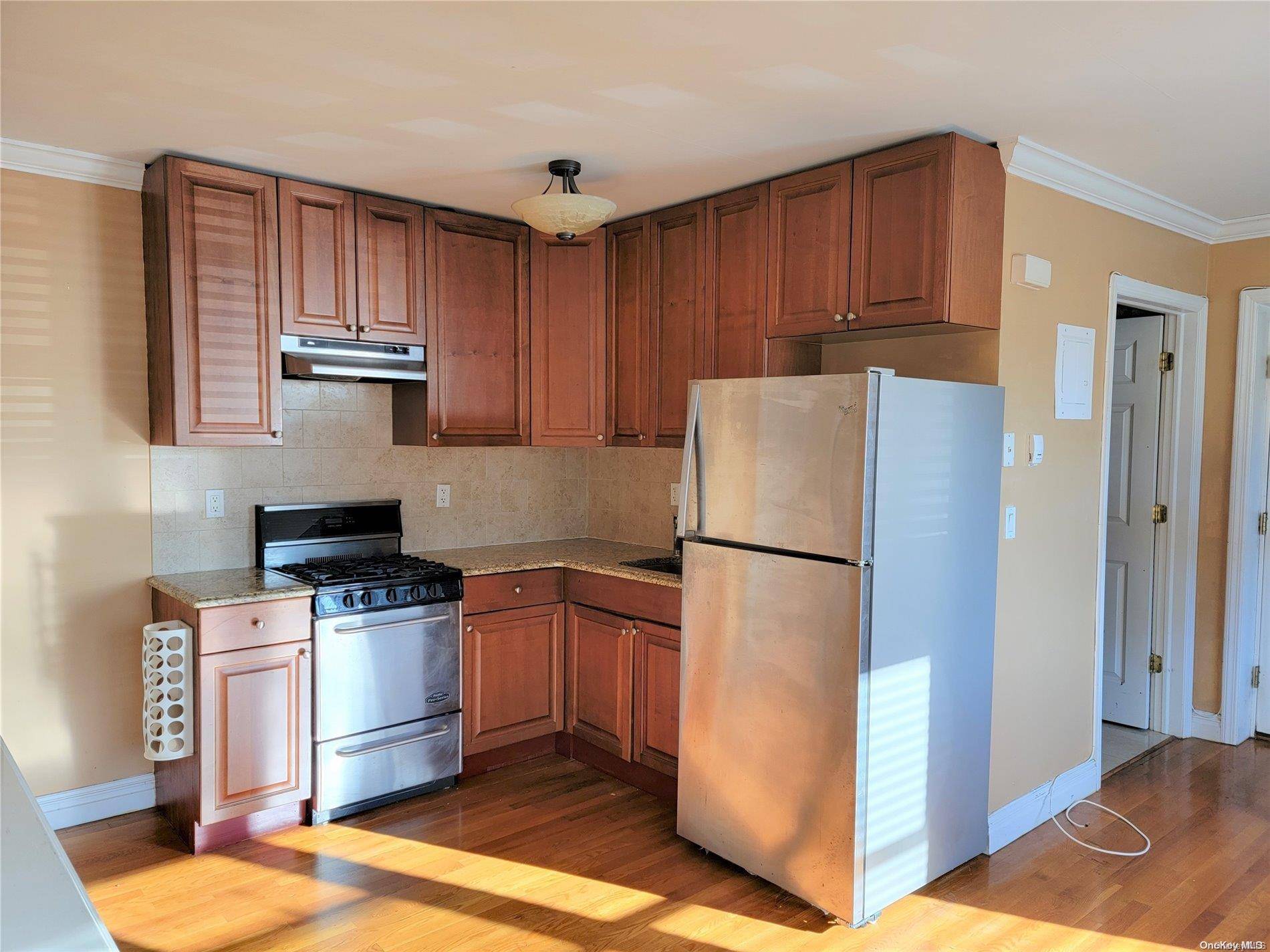 Flushing, NY 11358,199-08 47 AVE