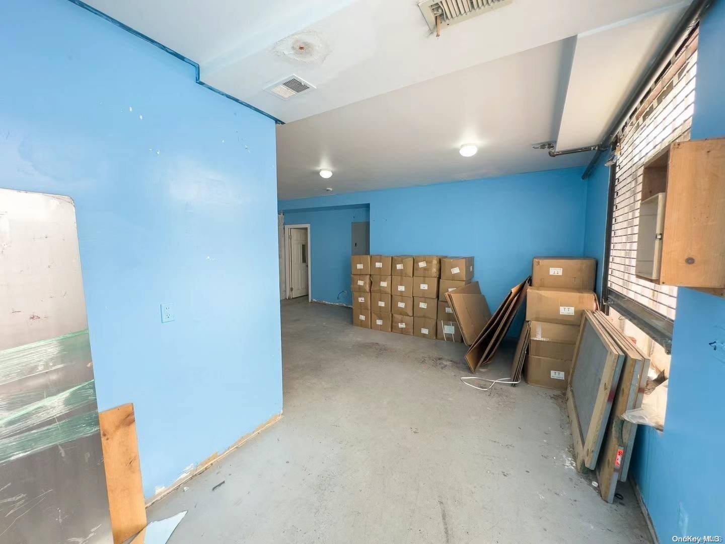 Brooklyn, NY 11206,147 Manhattan AVE #1F