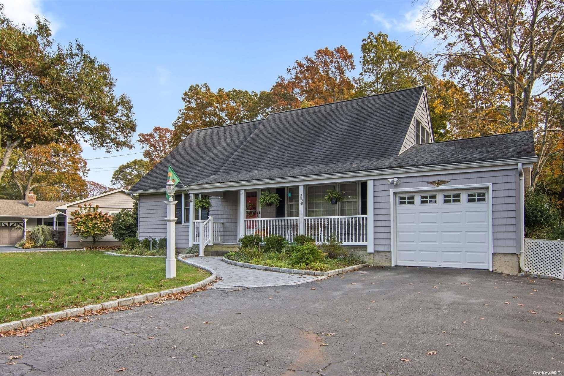 East Setauket, NY 11733,44 Upper Sheep Pasture RD