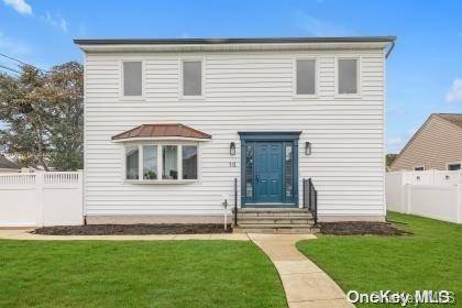 North Babylon, NY 11703,10 Anderson AVE