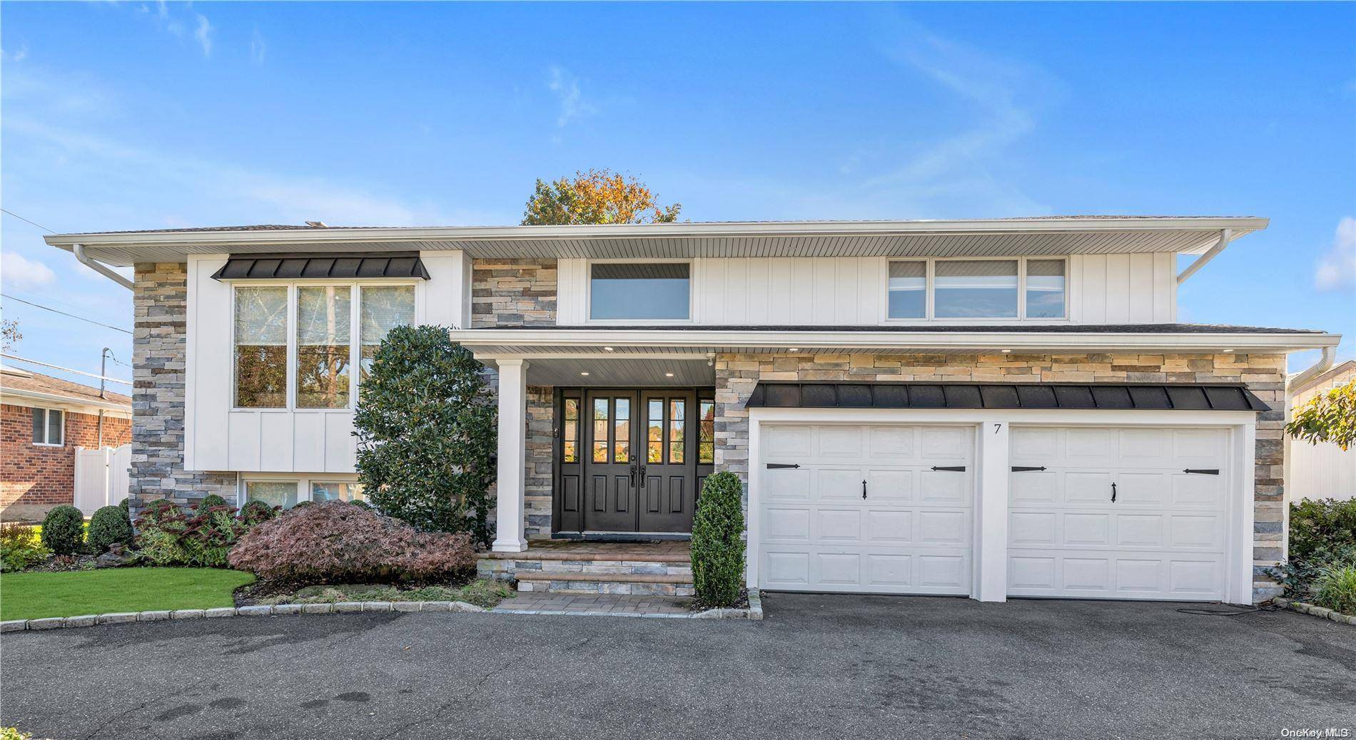 Jericho, NY 11753,7 Schuyler DR
