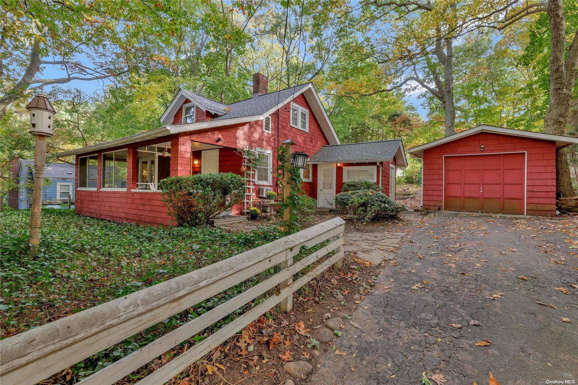 Northport, NY 11768,69 Grove ST