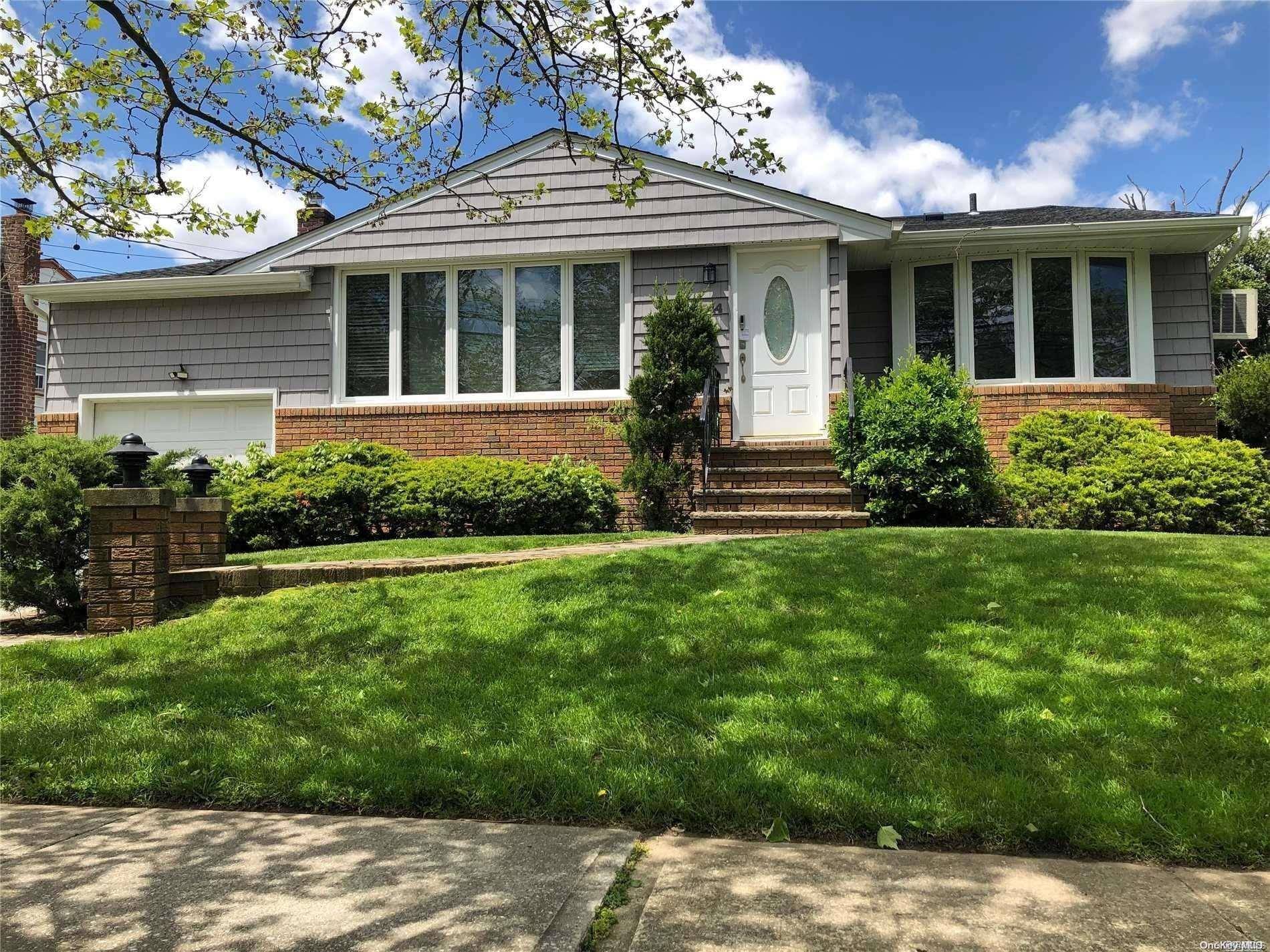 Cedarhurst, NY 11516,544 Cedarwood DR