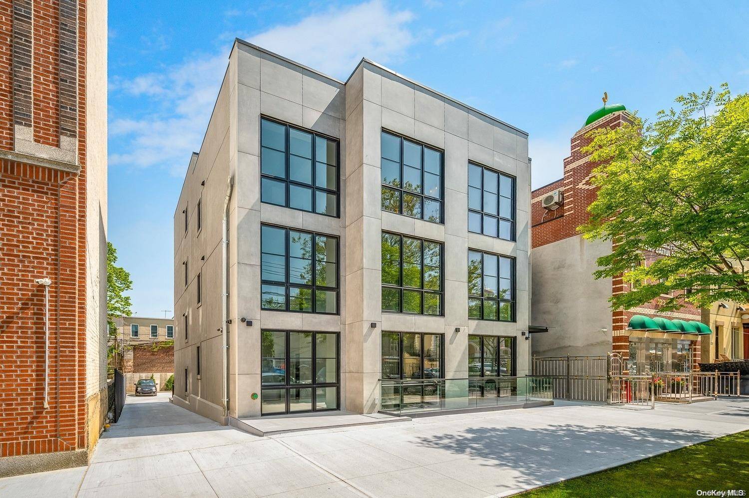 Long Island City, NY 11105,22-19 33rd ST #4B