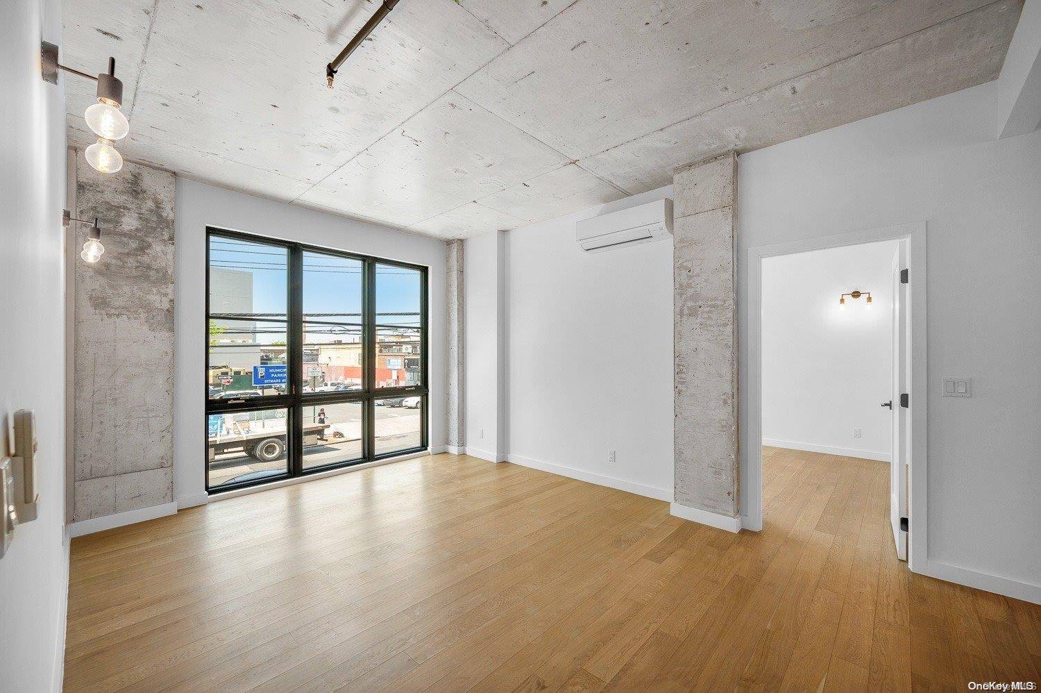 Long Island City, NY 11105,22-19 33rd ST #4B