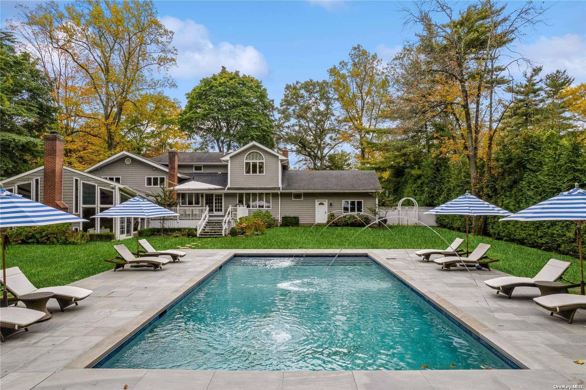 Roslyn Harbor, NY 11576,655 Bryant AVE