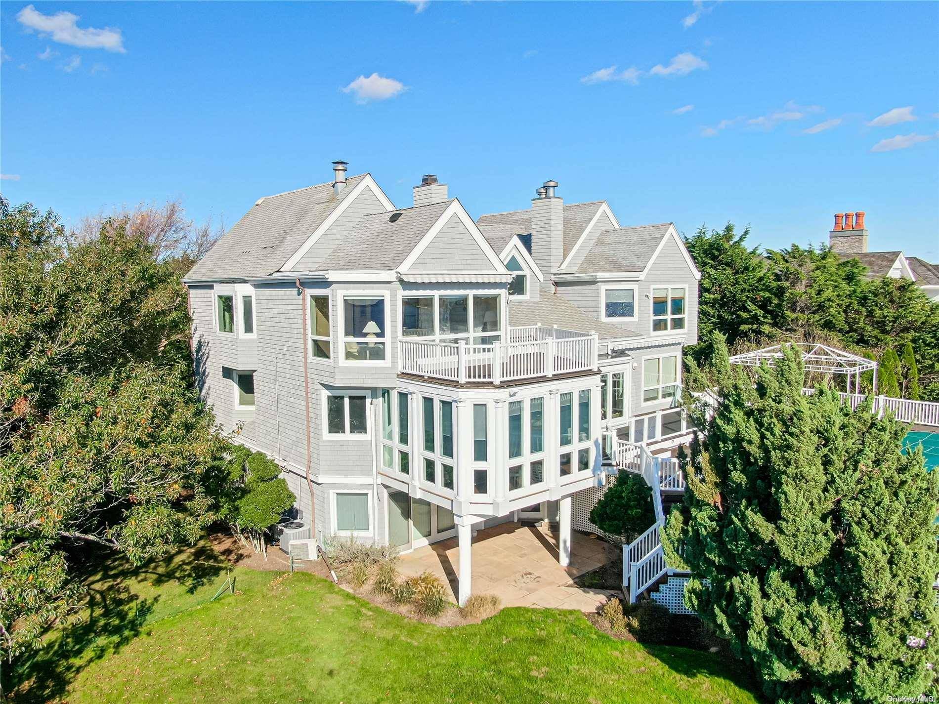 Westhampton Beach, NY 11978,15 Stacy DR