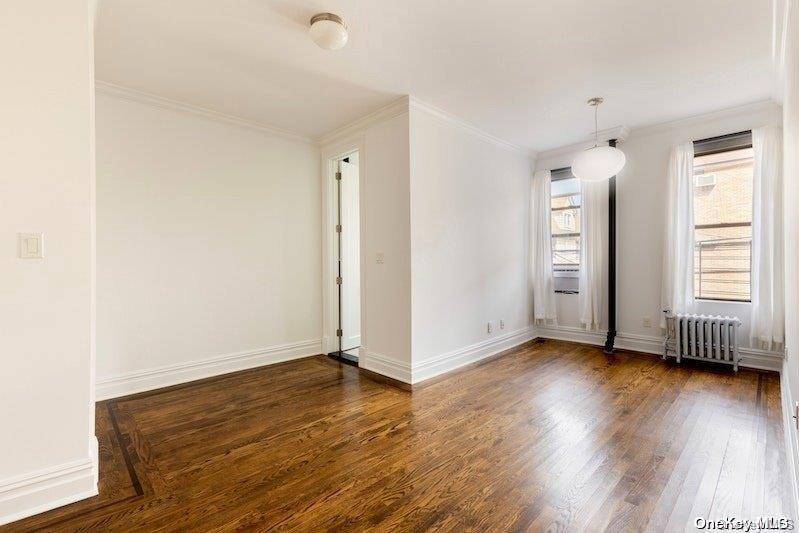 Elmhurst, NY 11373,42-22 Ketcham ST #B8/9