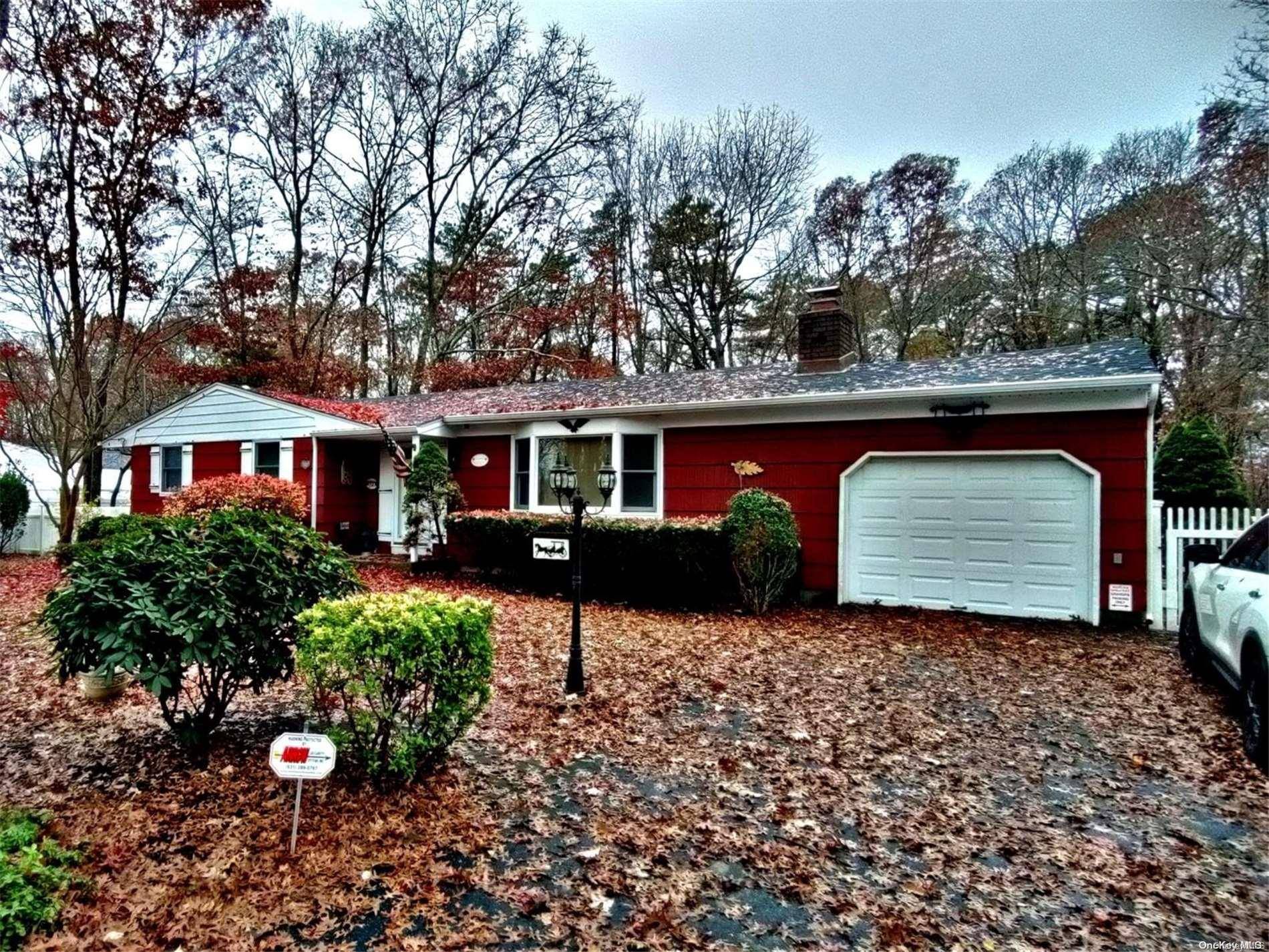 East Patchogue, NY 11772,358 Hewlett AVE