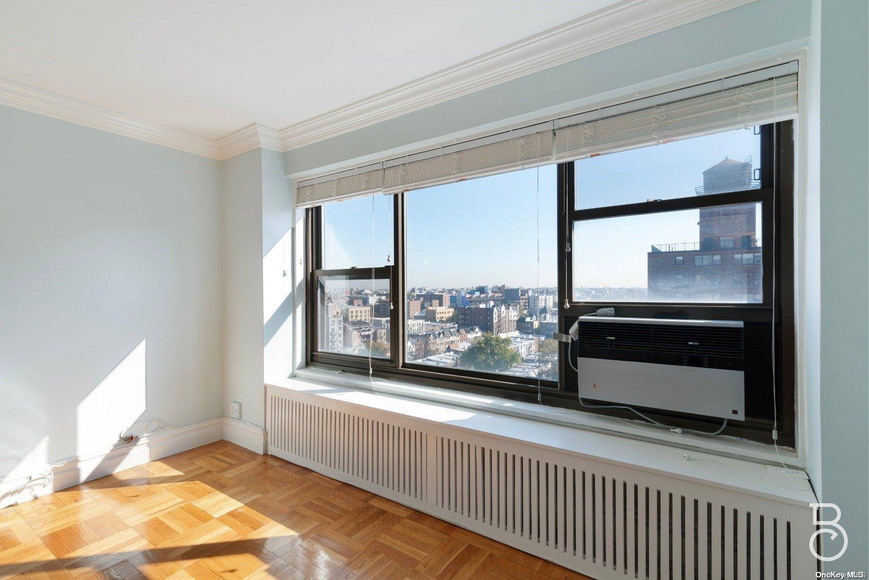 Astoria, NY 11106,21-20 33rd RD #14A