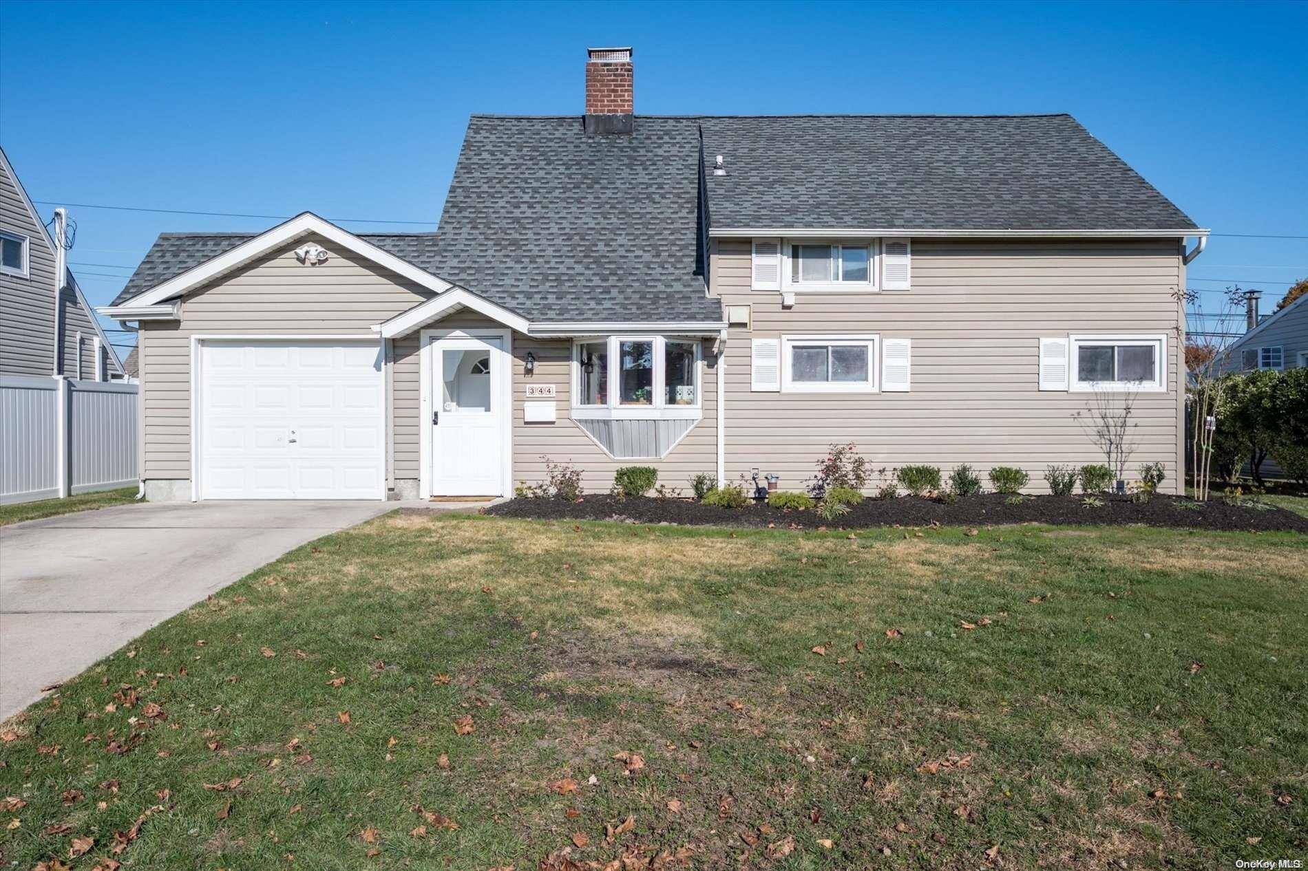 Wantagh, NY 11793,344 Twin LN