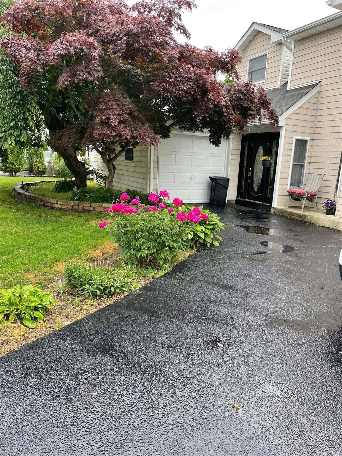 Port Jefferson Station, NY 11776,96 Stuyvesant DR