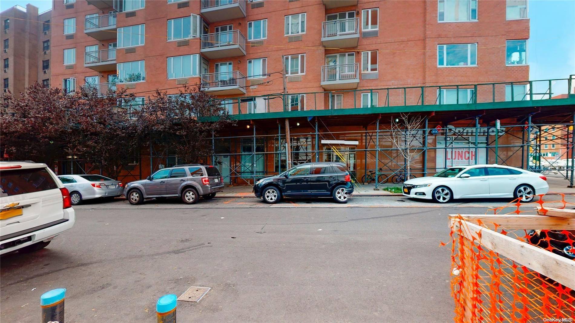 Woodside, NY 11377,63-14 Queens BLVD #3L