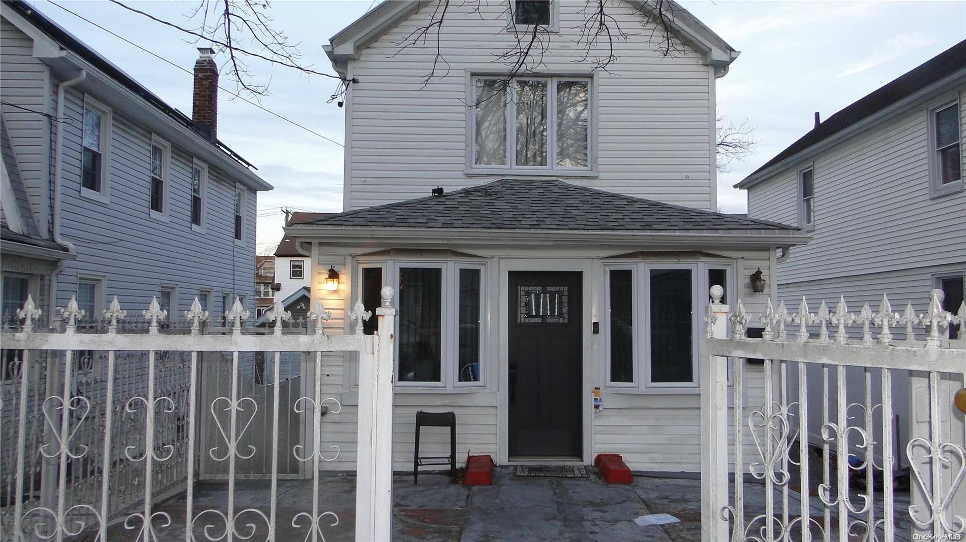 Saint Albans, NY 11413,110-29 177th ST