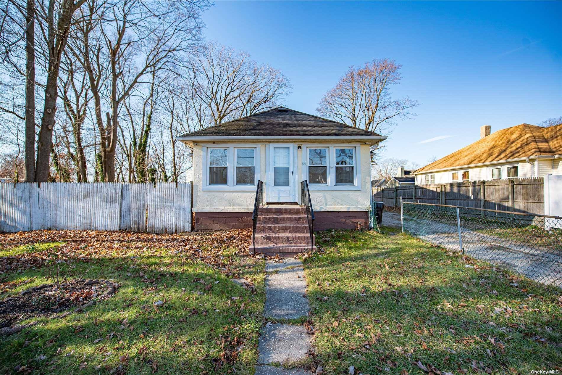 Bay Shore, NY 11706,66 Penataquit AVE