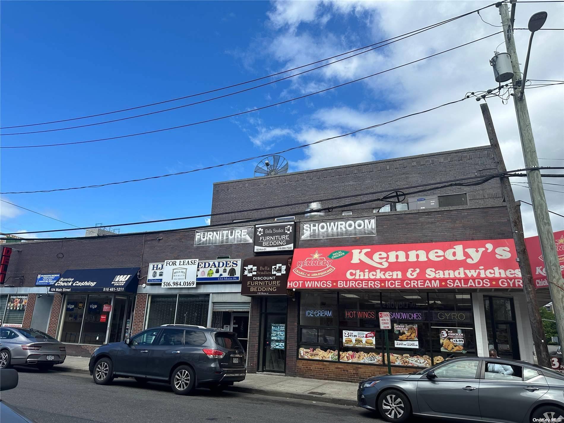 Hempstead, NY 11550,158 Main ST