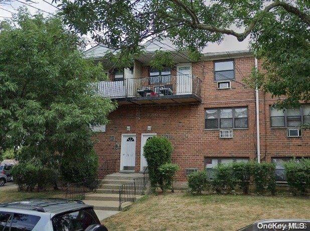 Howard Beach, NY 11414,78-16 153rd AVE #C