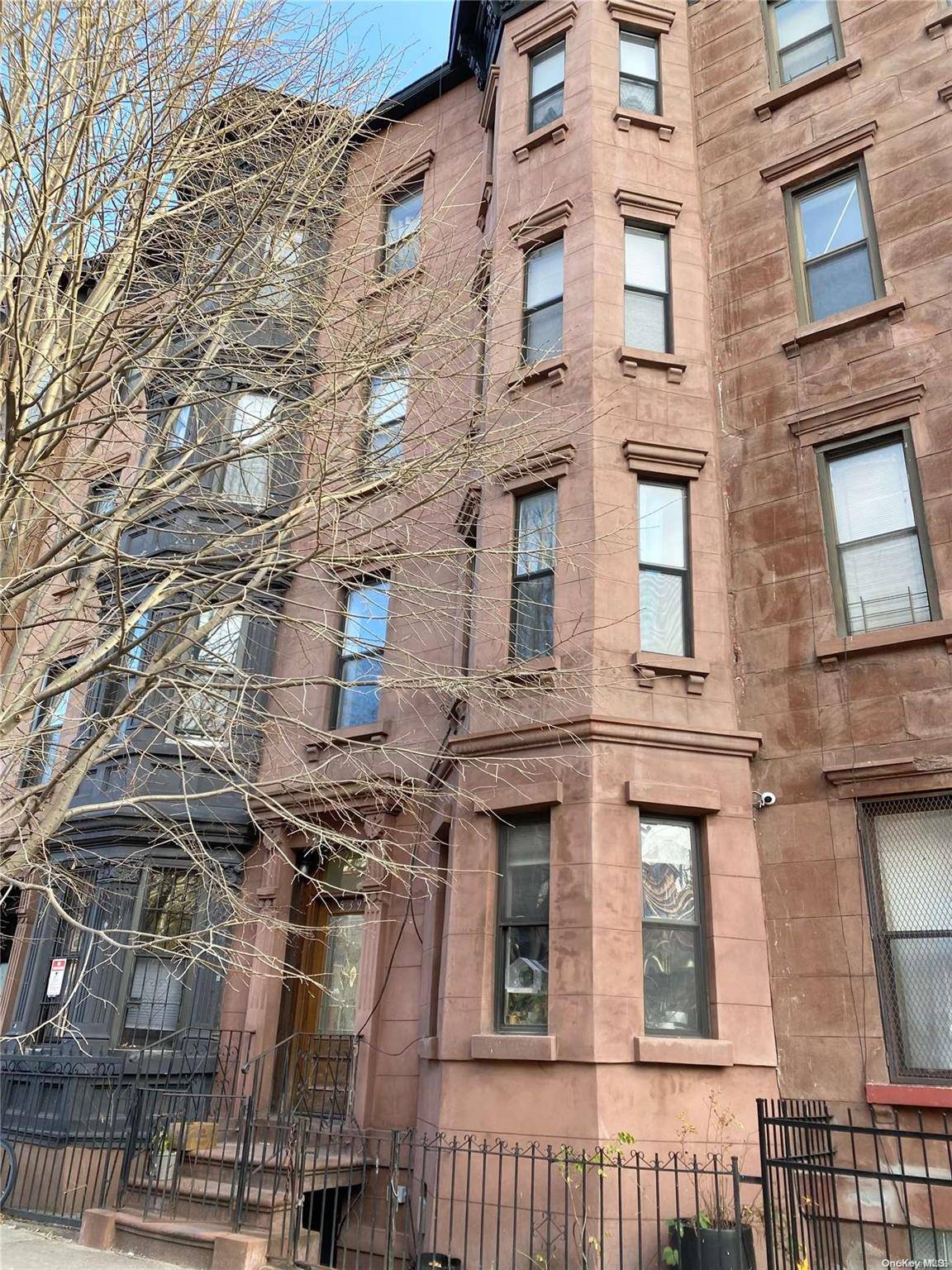 Brooklyn, NY 11221,Address not disclosed