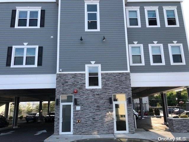 Farmingdale, NY 11735,40 Division Street #2B