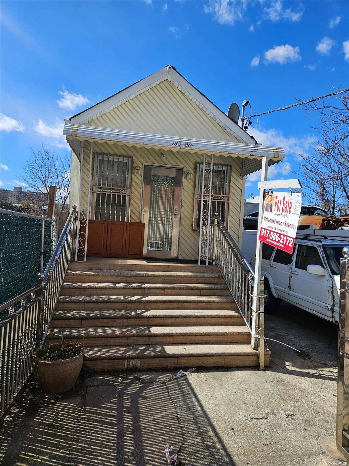 Howard Beach, NY 11414,133-20 78th ST