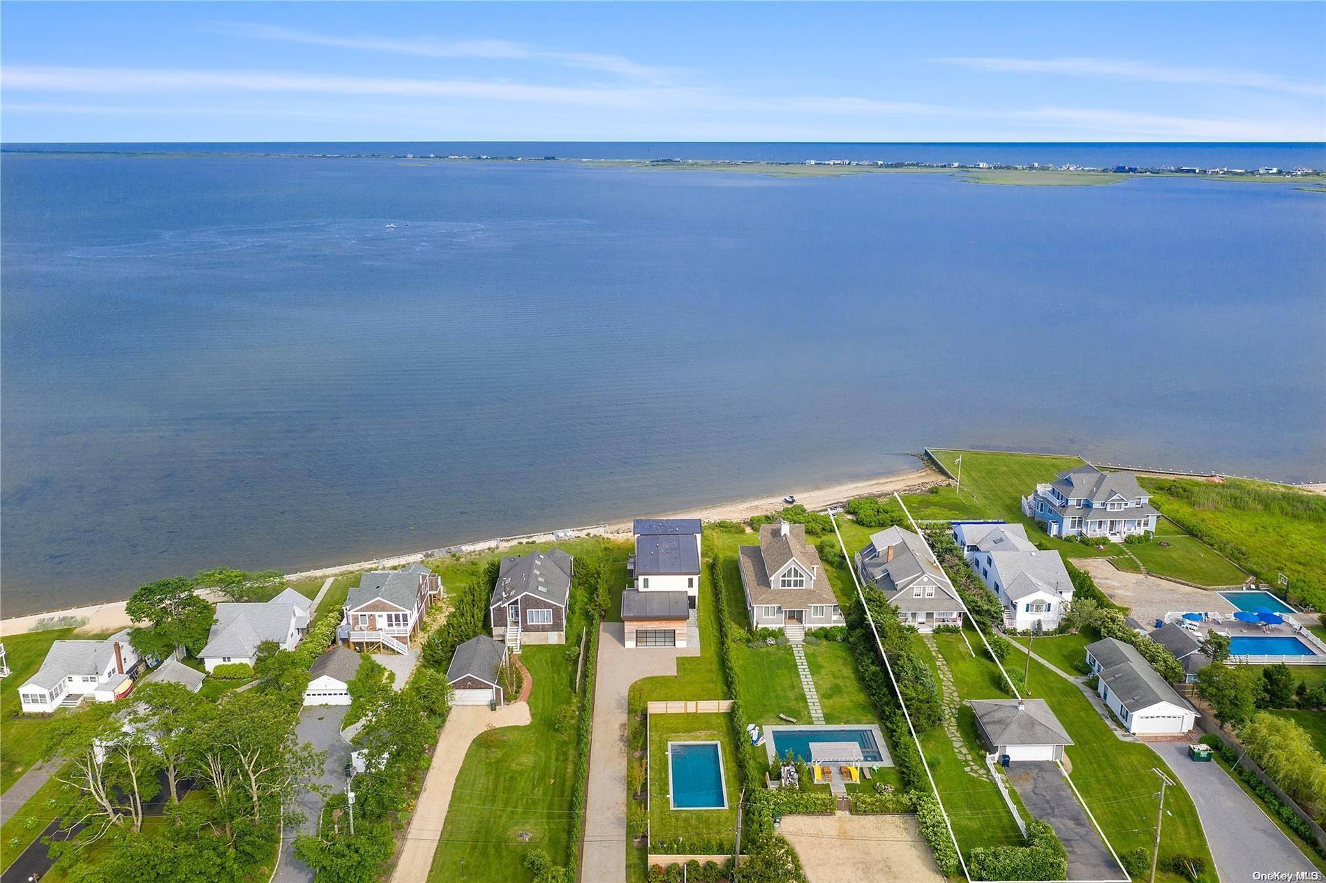 East Quogue, NY 11942,21 Bayside AVE