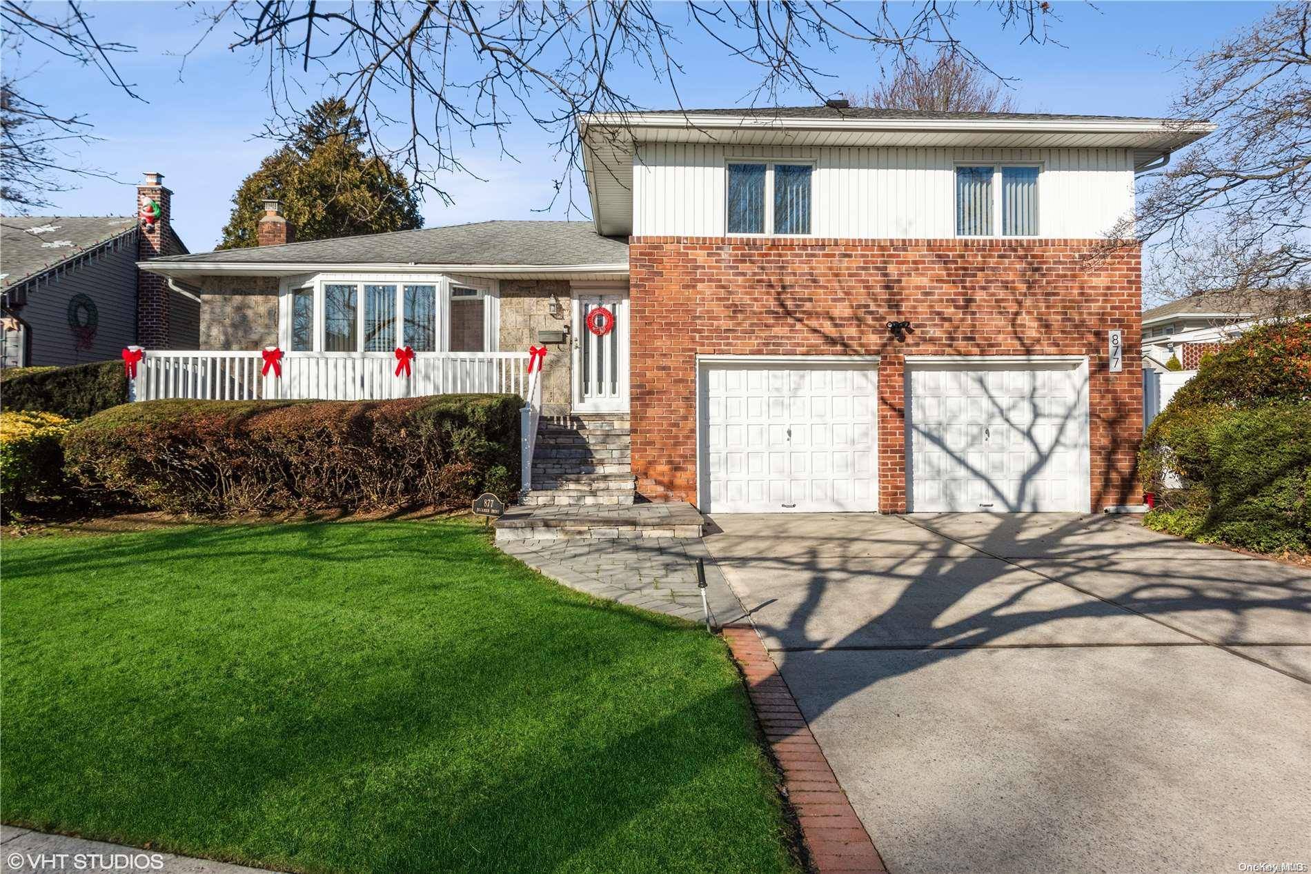 North Bellmore, NY 11710,877 Beckman DR