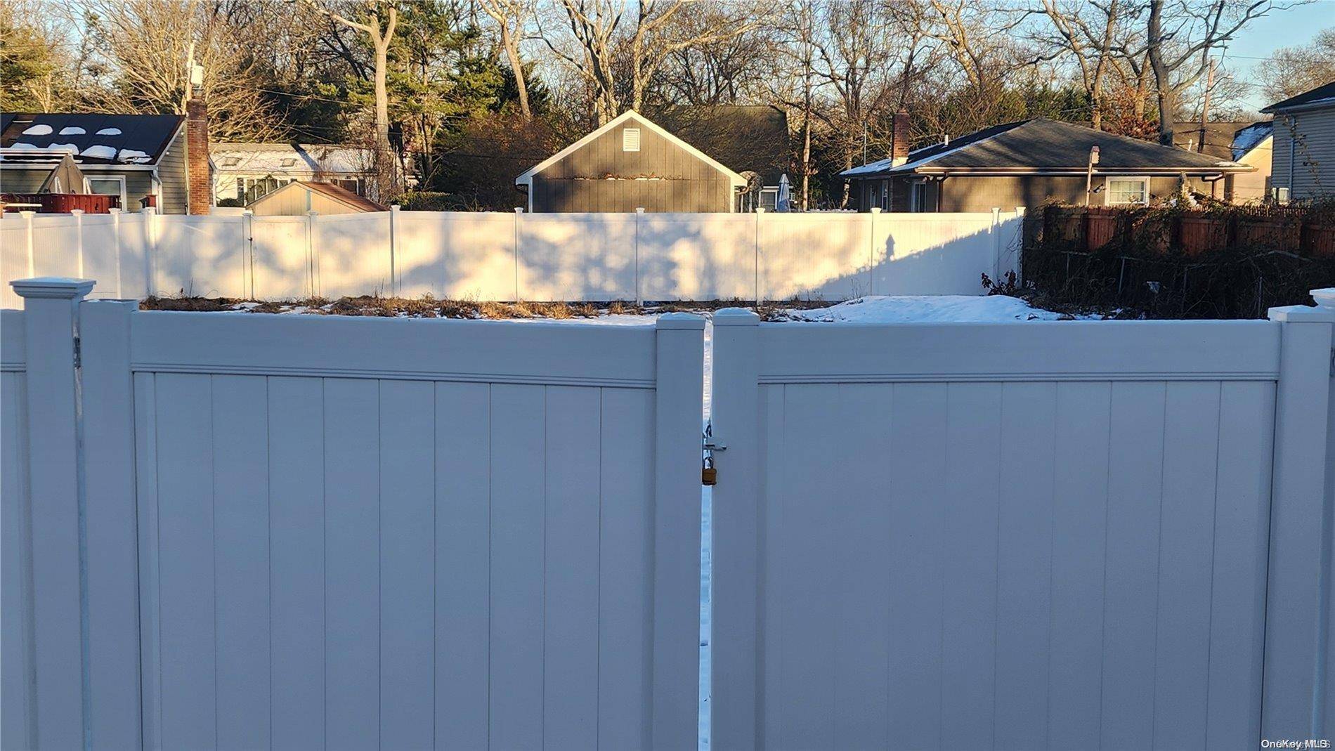 Mastic, NY 11950,VL Stuyvesant AVE