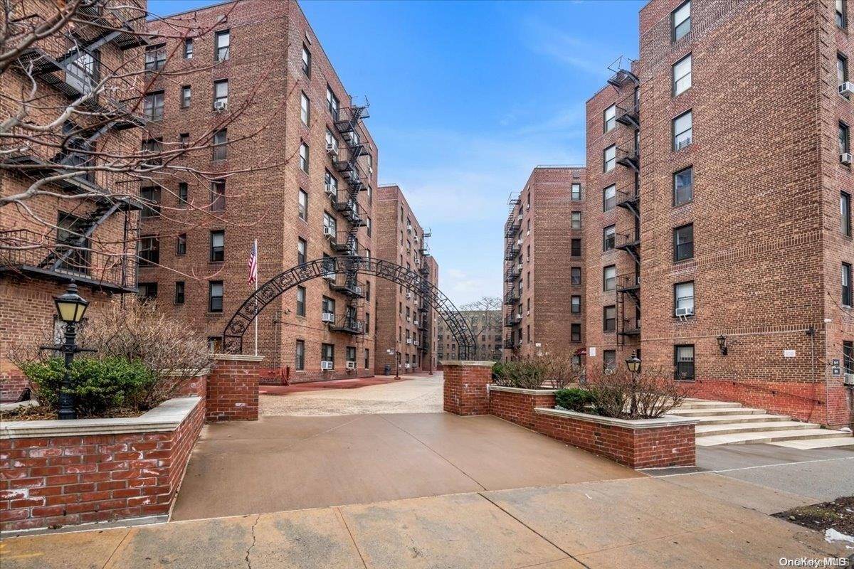 Woodhaven, NY 11421,83-75 Woodhaven #LB2